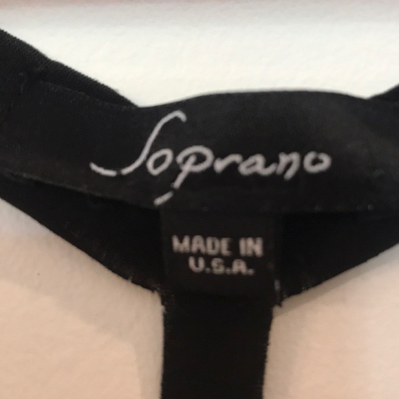 White top with see through open checkered back - Picture 2 of 4